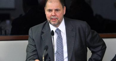 Brasil: Centrão indica Alex Canziani para assumir Ministério da Educação