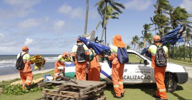 Lauro de Freitas: Ações de fiscalização, limpeza e reordenamento da praia de Vilas do Atlântico