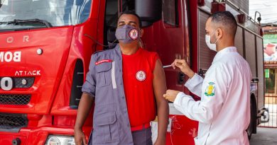 Lauro de Freitas: Bombeiros e profissionais de saúde são imunizados contra a Covid-19