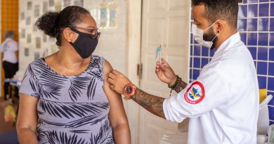 Lauro de Freitas: Prefeitura vacinará agentes de limpeza, nesta quinta-feira