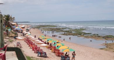 Lauro de Freitas: Prefeitura libera o funcionamento de cinemas, casas de espetáculos e acesso às praias