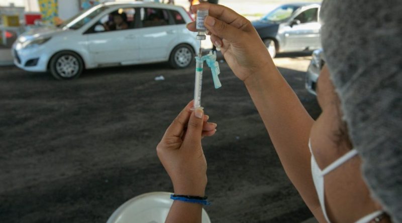 Camaçari: Pessoas com 31 anos acima serão vacinadas contra Covid nesta segunda (9)