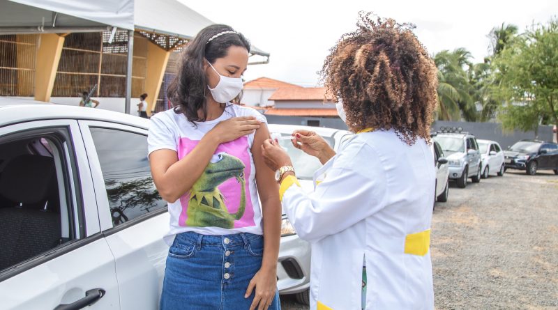 O fluxo nos pontos de vacinação contra a Covid-19 foi tranquilo e com boa procura durante toda manhã desta quarta-feira