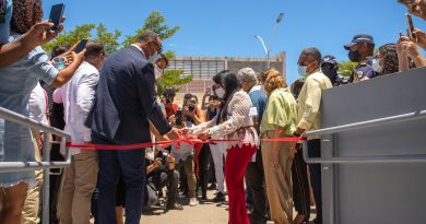 Os serviços das unidades, referenciadas pela atenção especializada municipal, foram ativados logo após os equipamentos serem entregues pela prefeita, Moema Gramacho em cerimônia com a presença de autoridades - secretários, vereadores, deputados e líderes religiosos.