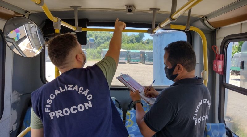 Uma empresa não apresentou os esclarecimentos dentro do prazo e foi autuada com auto de infração por desobediência.