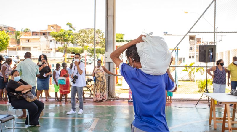 Pela segunda vez este ano, 100 pessoas assistidas pelo Centro de Referência da Assistência Social (CRAS) Itinga I garantiram segurança alimentar.