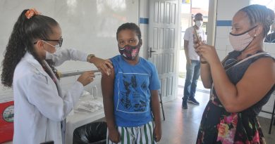 Crianças marcam presença em vacinação infantil e Lauro de Freitas chega a marca de mais de 6 mil imunizados