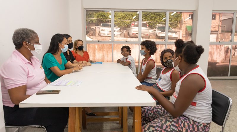 A partir da próxima segunda (09), serão realizadas rodas de conversa nas escolas municipais, com a transmissão de um vídeo educativo.