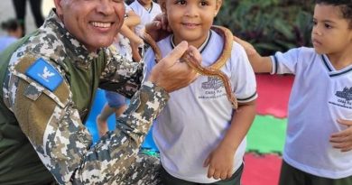 No evento, duas cobras exóticas vivas foram apresentadas às crianças, para que pudessem ter contato com esses animais. Segundo o comandante do GEPA, Robson Pires, esse tipo de atividade acontece semanalmente.