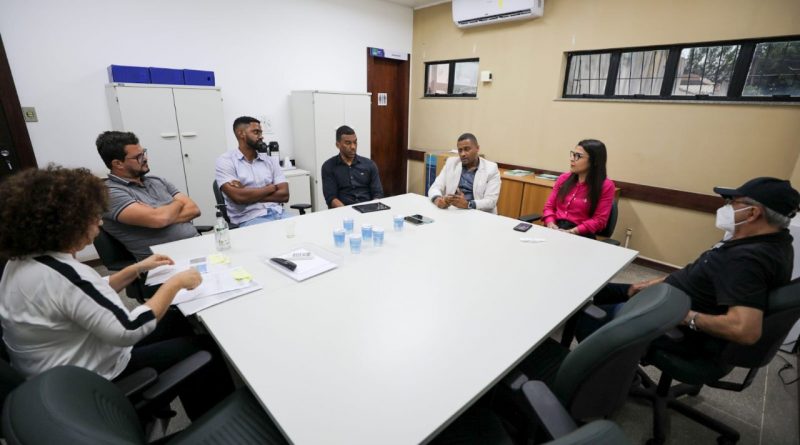 Durante a pauta, foram tratadas questões relacionadas às obras de mobilidade urbana, com a pavimentação asfáltica de diversas ruas de localidades que compõem a sede e costa do município