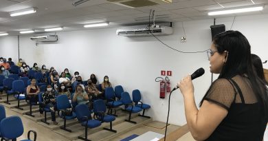 A capacitação contou com a palestra da enfermeira Daniele Pereira, que ressaltou a importância do profissional conhecer a rede de saúde