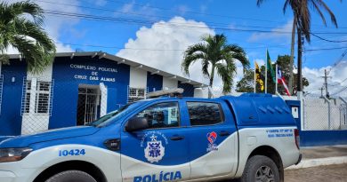 Um falso policial civil foi preso em flagrante, na segunda-feira (11), por investigadores da Delegacia Territorial de Cruz das Almas, após denúncias