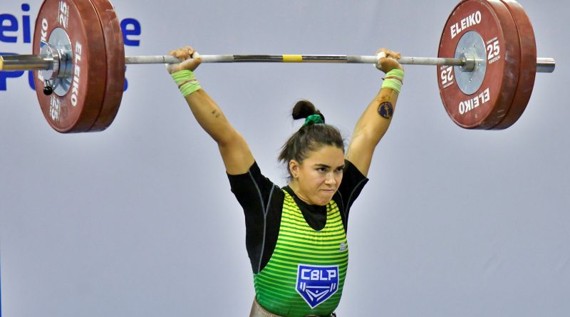 Amanda Schott termina na nona colocação geral dos 71kg, enquanto Bruna Piloto encerra na décima dos 64kg; quarta-feira ainda teve Souza no grupo B dos 76kg