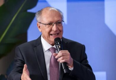 Governo quer reduzir custos do vale-alimentação, diz Alckmin