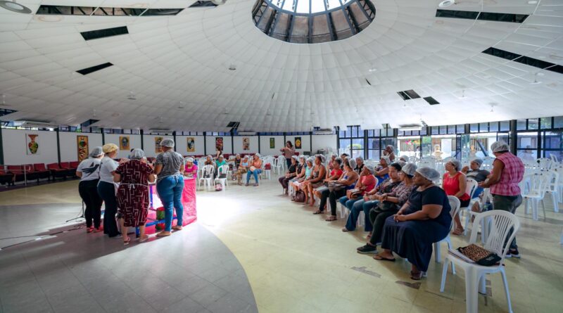O Terminal Turístico Mãe Mirinha de Portão, em Lauro de Freitas, recebe uma iniciativa que oferece ferramentas de inclusão e transformação para mães de crianças atípicas residentes da cidade.