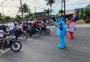 Blitz do Dezembro Vermelho leva informação e prevenção à Estrada do Coco