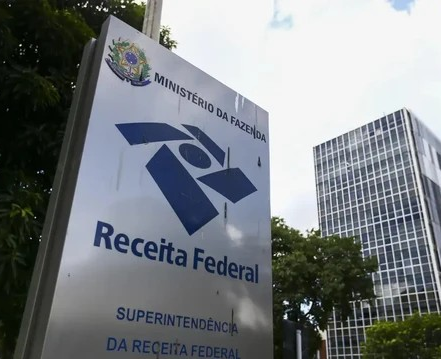 Receita Federal exonera auditor investigado por acesso a dados de ministros do STF