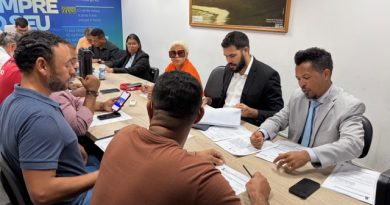 CCJ aprova projetos de resoluções que concedem honrarias por serviços prestados ao município