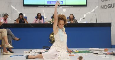 “Silêncio mata”: Câmara de Camaçari realizou Sessão Especial pelo Dia Internacional da Mulher