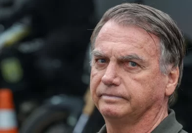 Brasil: Bolsonaro evolui de forma satisfatória em domiciliar, dizem médicos
