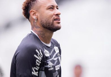 Neymar sofre lesão na panturrilha e vira preocupação para a Seleção antes da Copa do Mundo