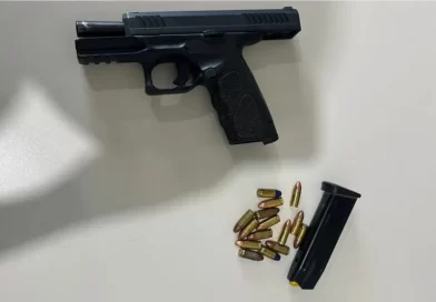 Homem é preso com pistola 9mm durante ação da PM em Camaçari