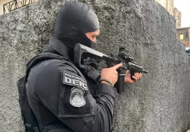Policial militar investigado por sequestros e extorsões é preso em Lauro de Freitas