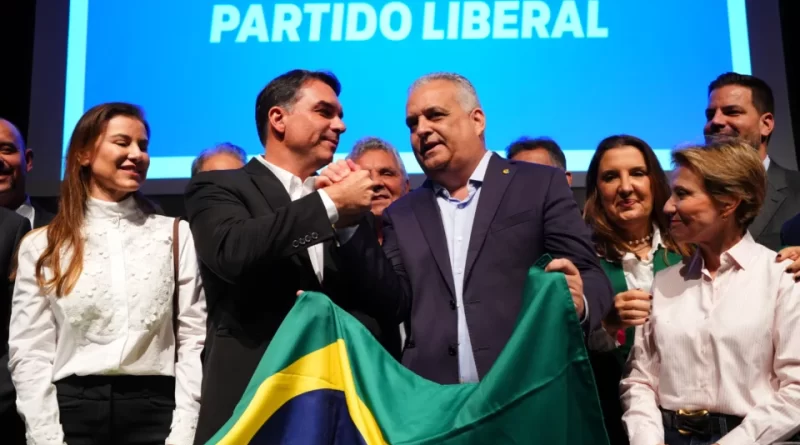 Foto: Vittor Sales/Divulgação campanha Flávio Bolsonaro)